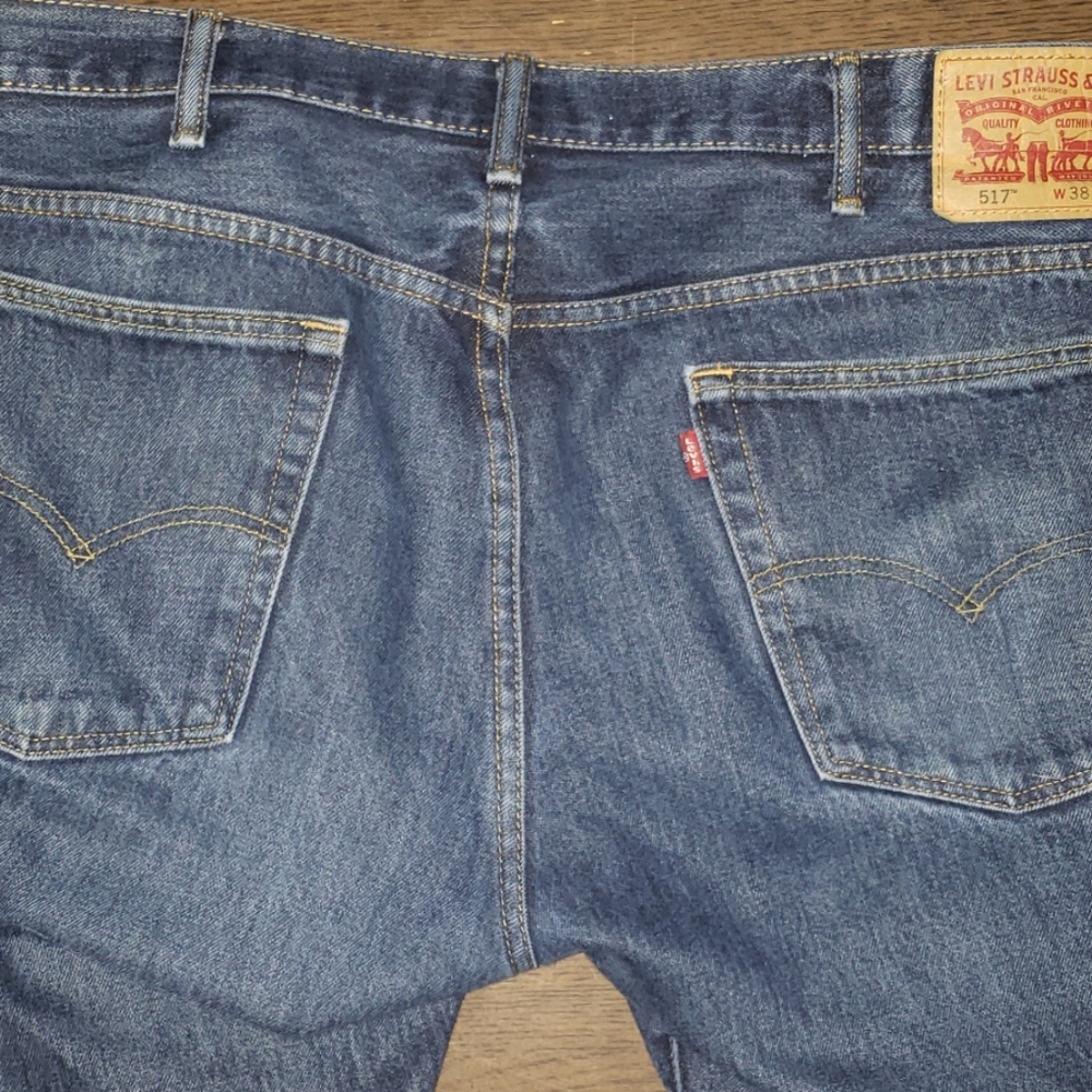 Levi's 517 jeans